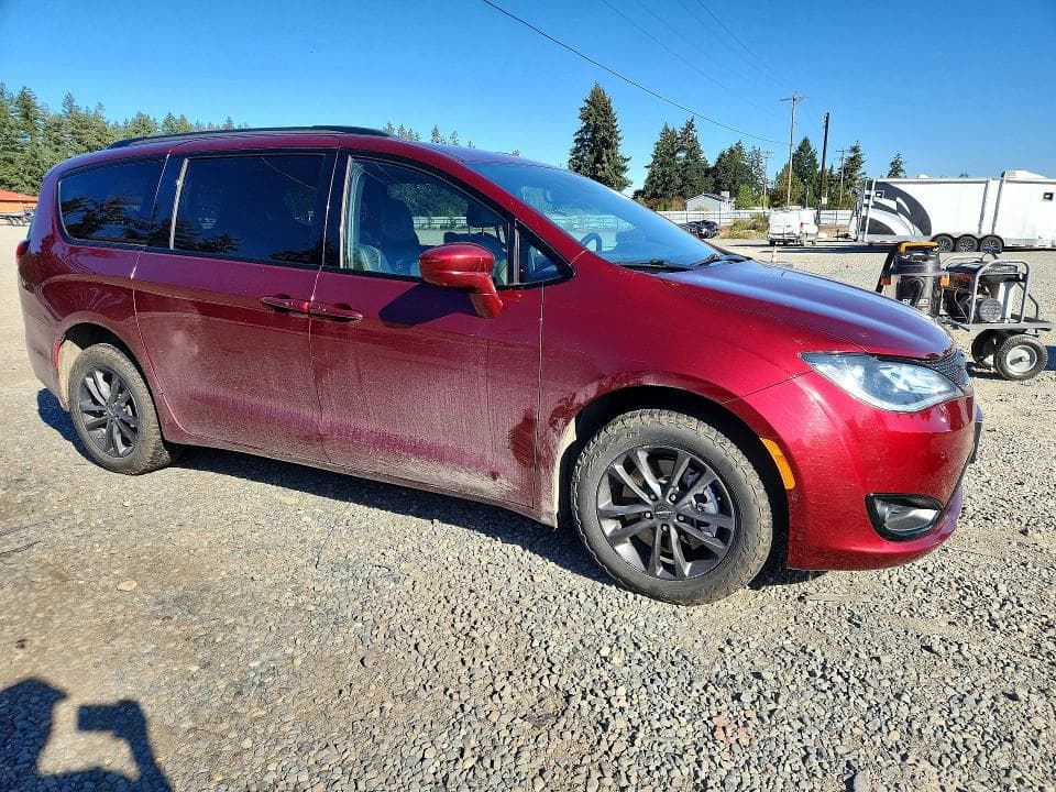 2020 CHRYSLER PACIFICA TOURING L 4