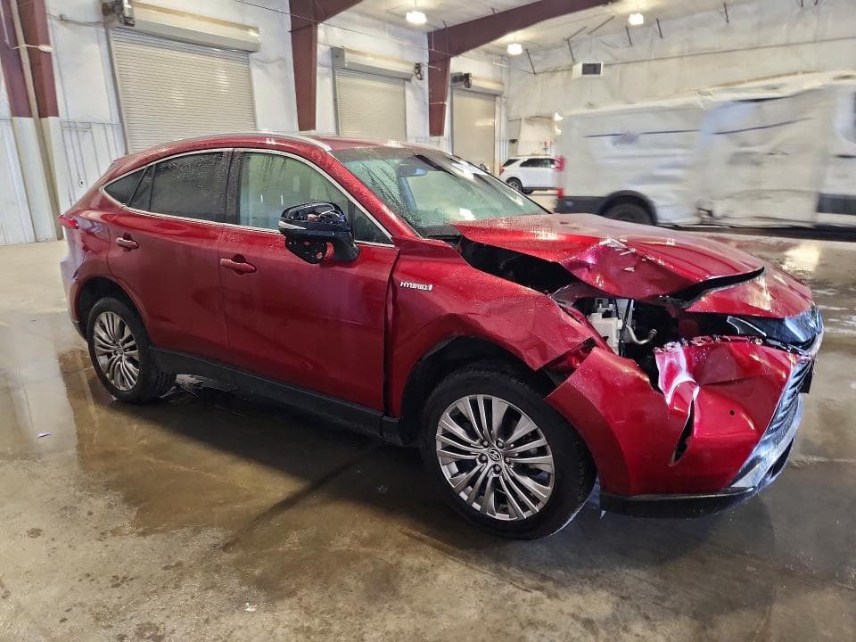 2021 TOYOTA VENZA XLE 4