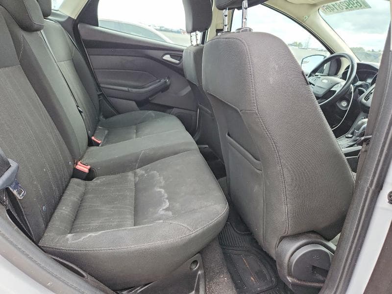 2017 FORD FOCUS SE 10