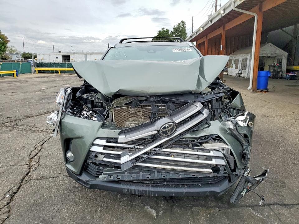 2018 TOYOTA HIGHLANDER XLE 5