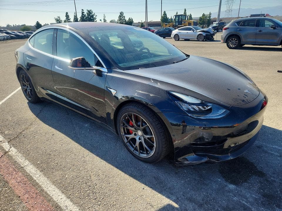 2018 TESLA MODEL 3 4