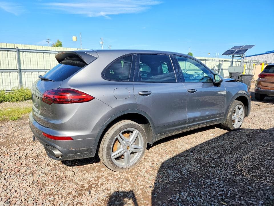2017 PORSCHE CAYENNE 3