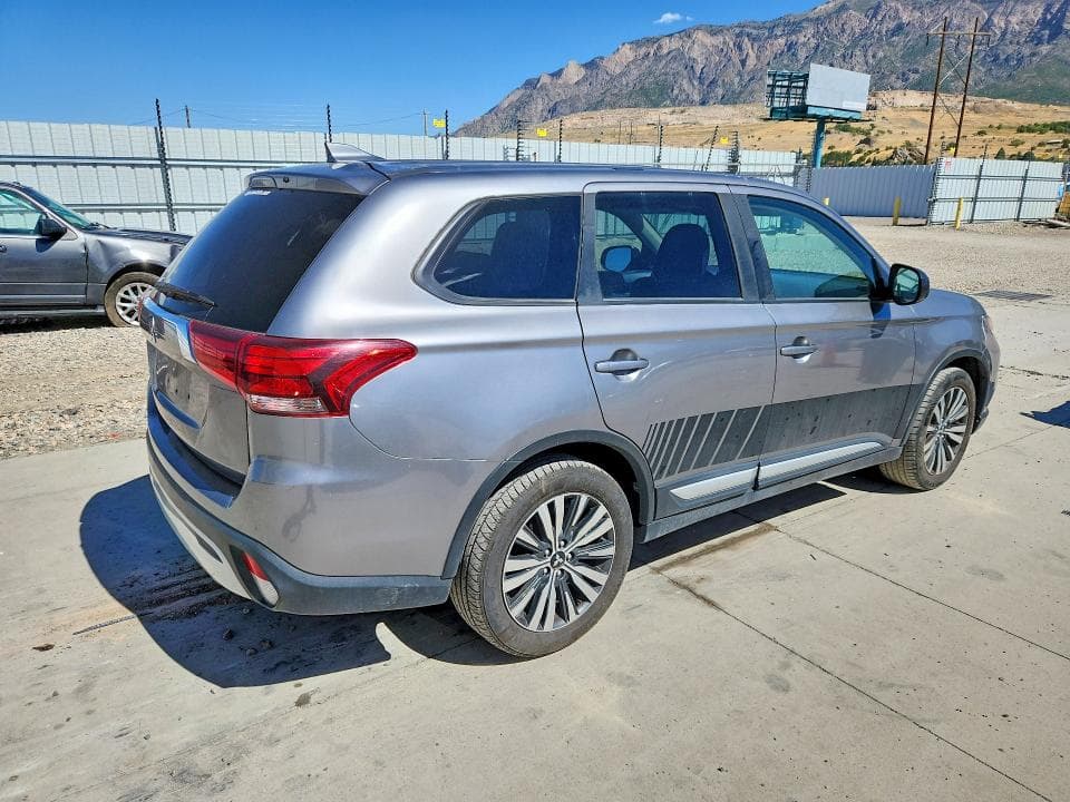 2020 MITSUBISHI OUTLANDER ES 3
