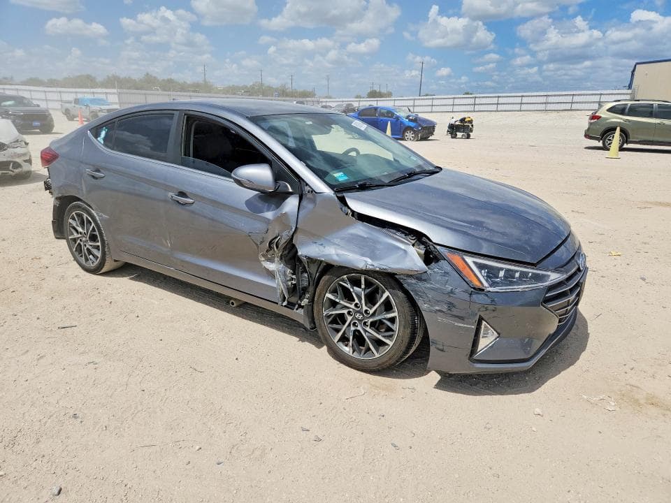 2019 HYUNDAI ELANTRA LIMITED 4