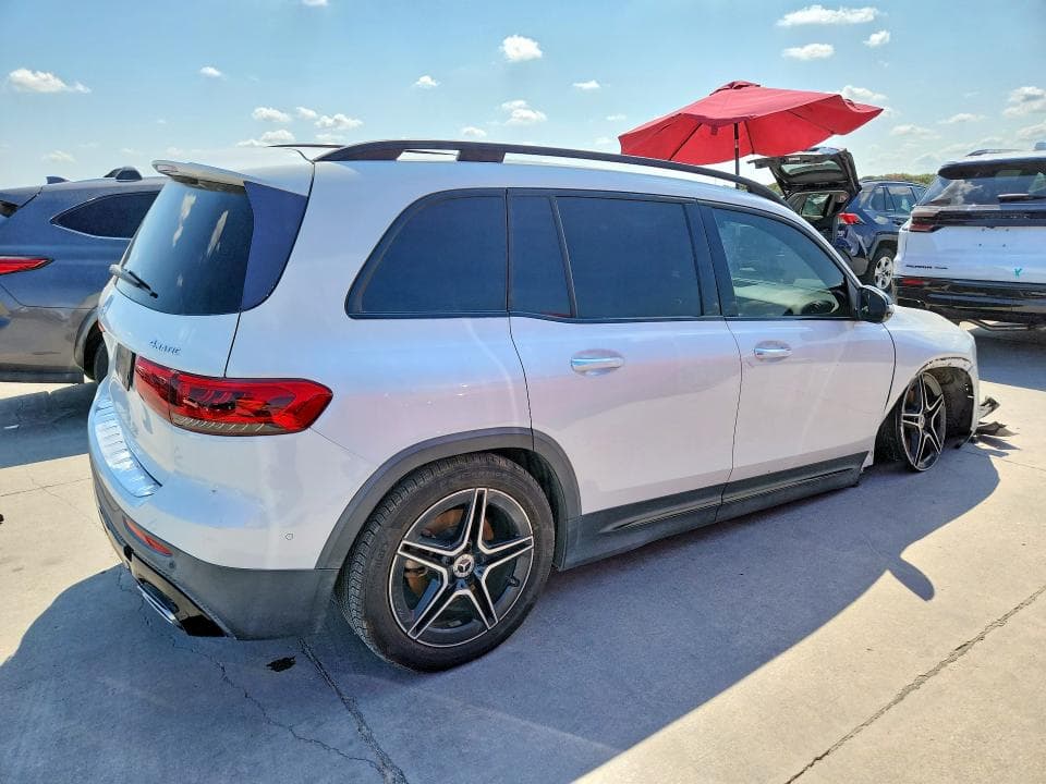 2021 MERCEDES-BENZ GLB 250 4MATIC 3