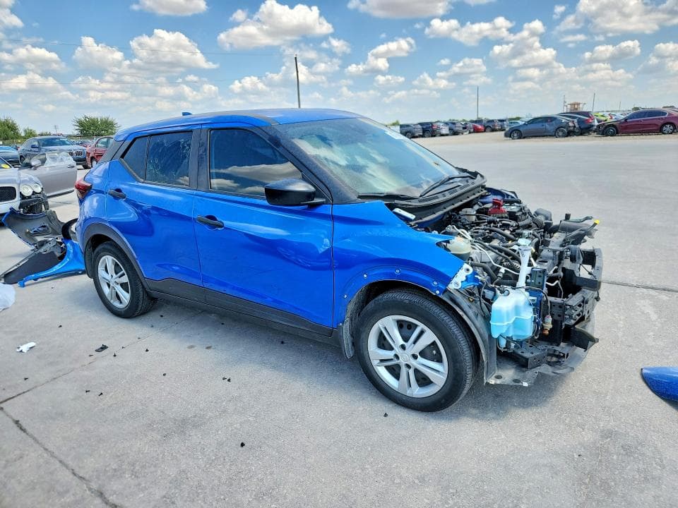 2024 NISSAN KICKS S 4