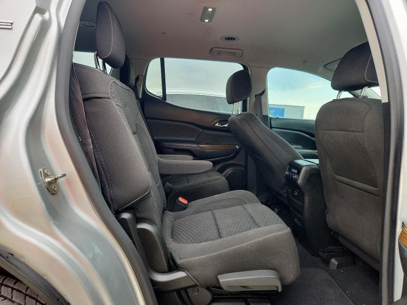 2017 GMC ACADIA SLE 11