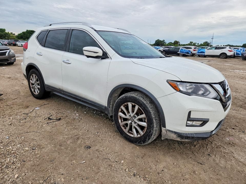 2017 NISSAN ROGUE SV 4