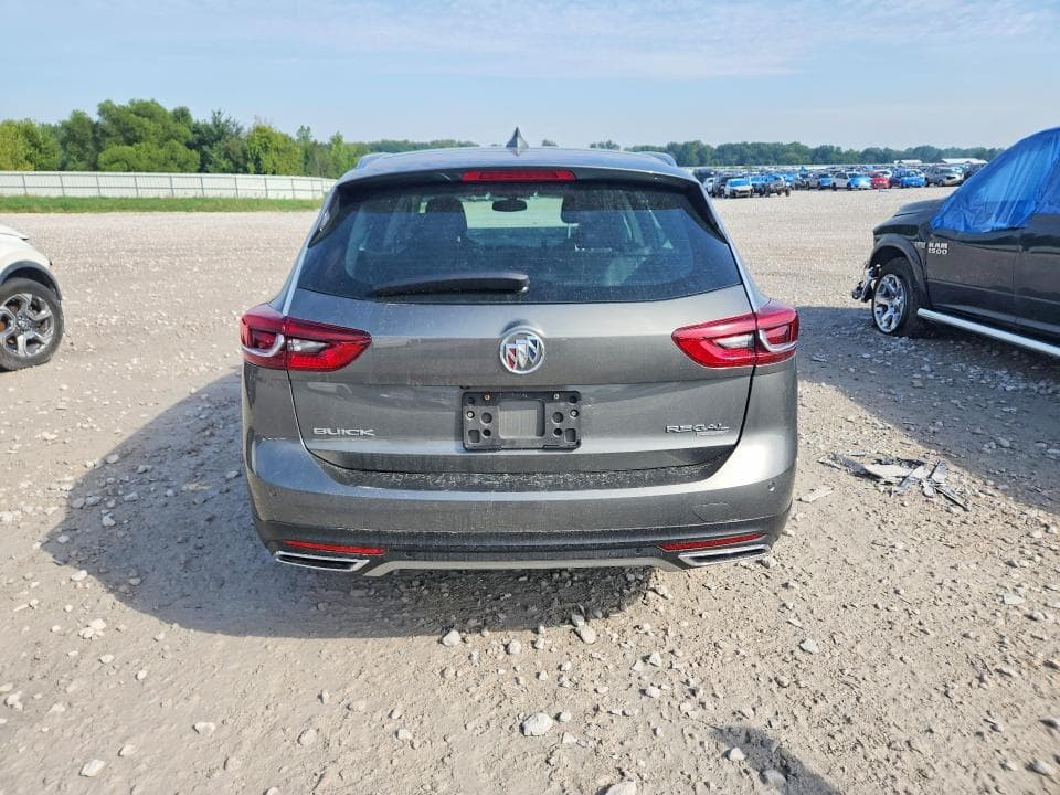 2018 BUICK REGAL TOURX ESSENCE 6