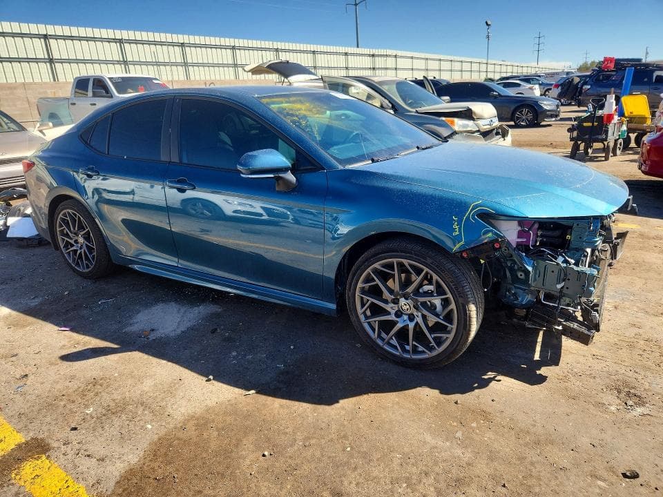 2026 TOYOTA CAMRY SE 4