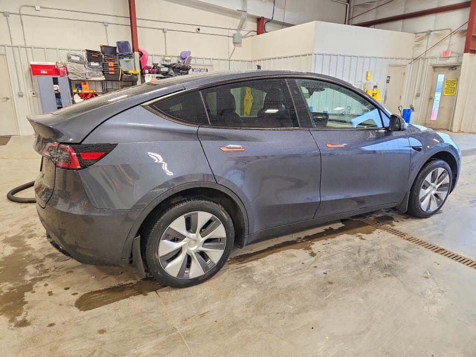 2023 TESLA MODEL Y 3