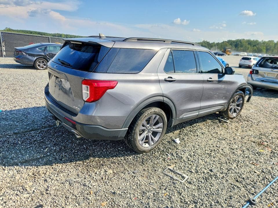 2022 FORD EXPLORER XLT 3