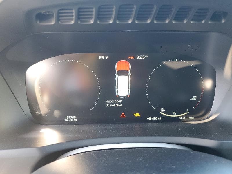 2017 VOLVO XC90 T6 9