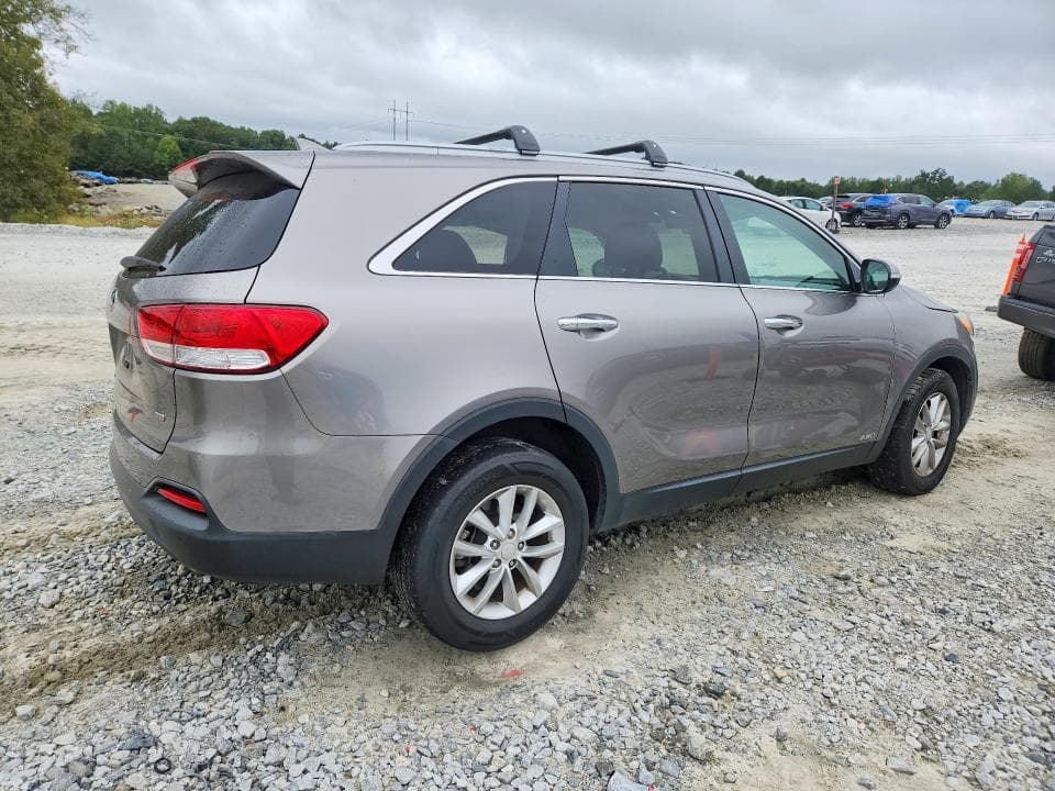 2017 KIA SORENTO LX 3