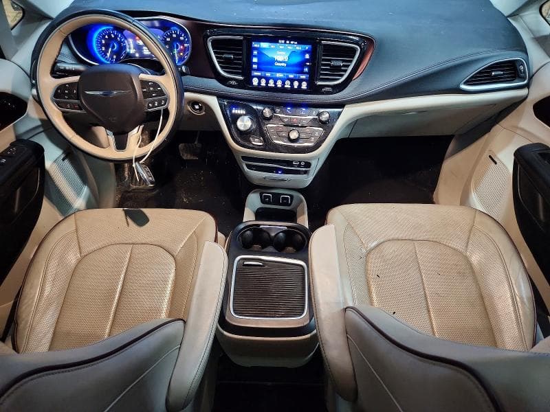 2017 CHRYSLER PACIFICA LIMITED 8