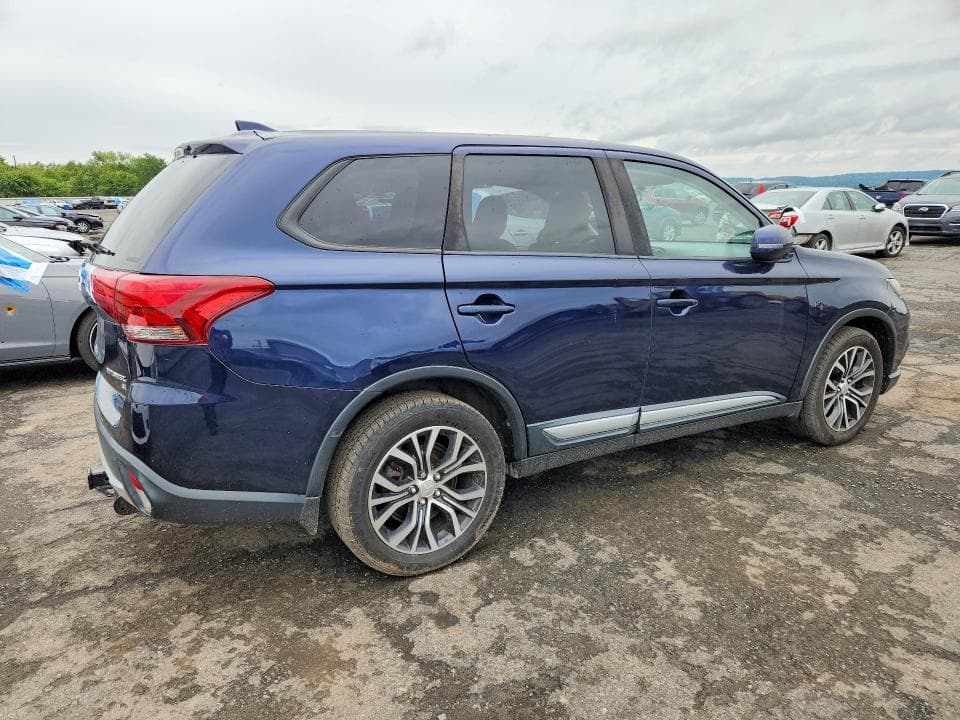 2018 MITSUBISHI OUTLANDER SE 3