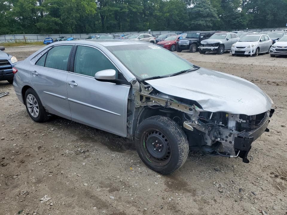 2017 TOYOTA CAMRY LE 4