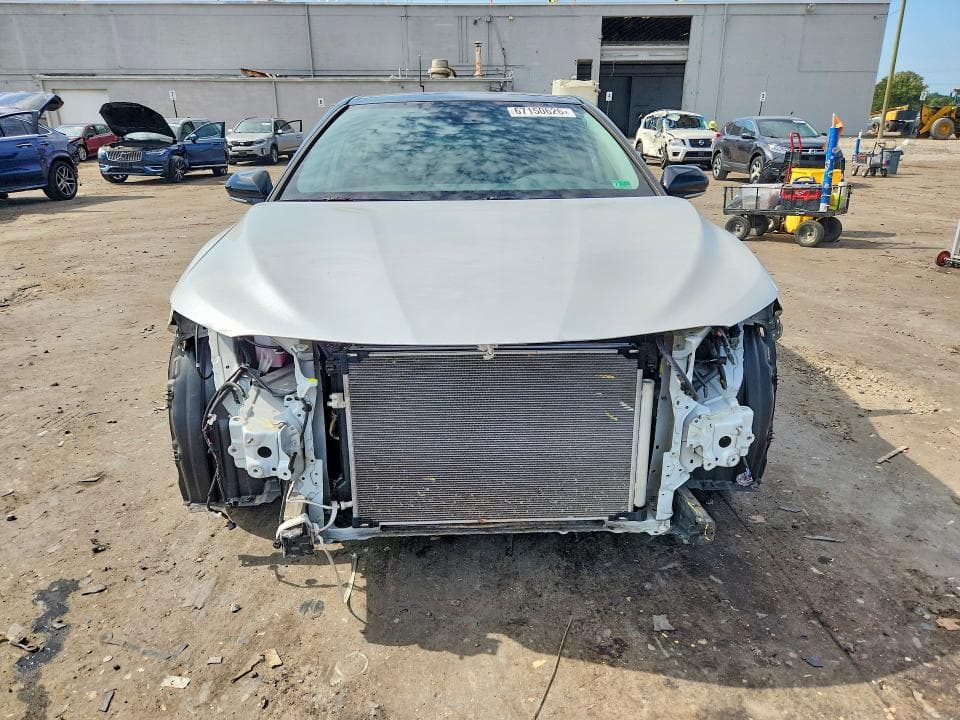 2019 TOYOTA CAMRY XSE 5