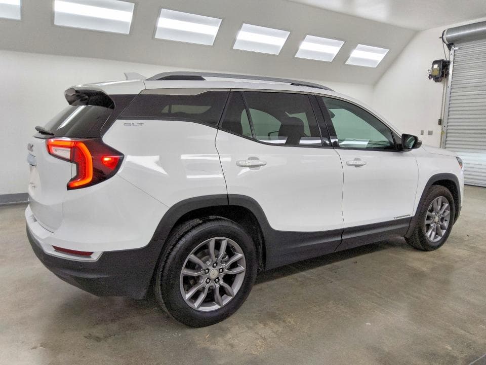 2023 GMC TERRAIN SLT 3