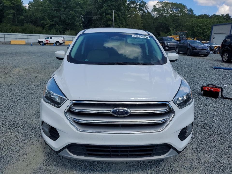 2017 FORD ESCAPE SE 5