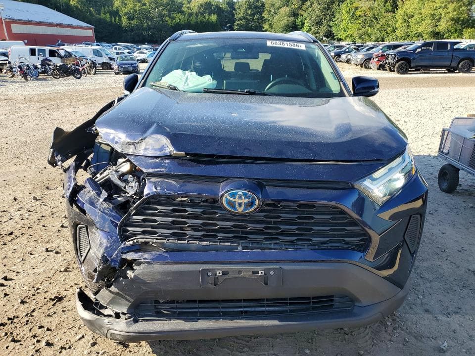 2022 TOYOTA RAV4 XLE 5