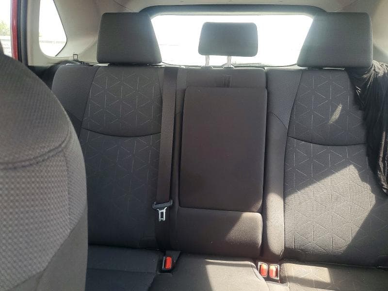 2020 TOYOTA RAV4 XLE 10