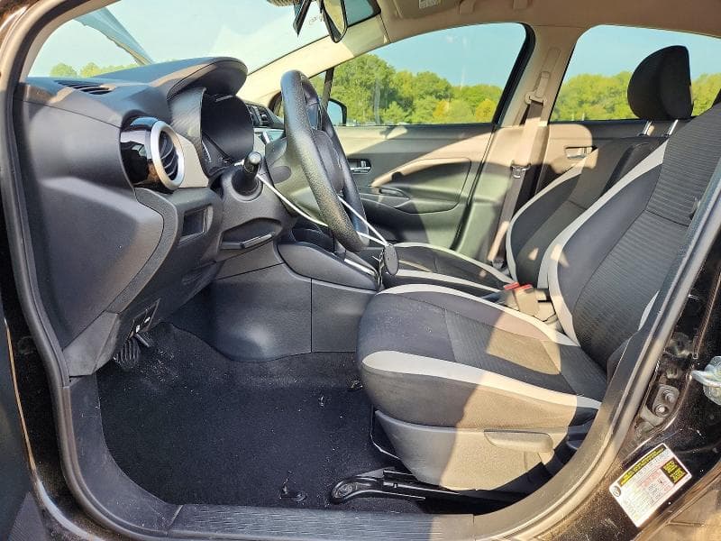 2020 NISSAN VERSA SV 7