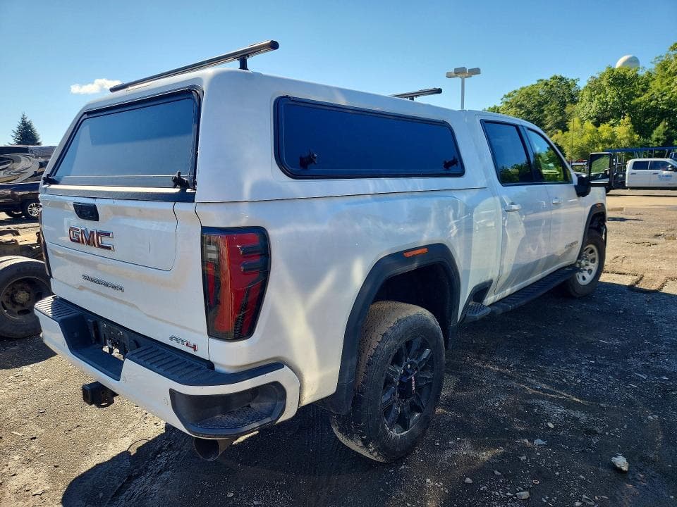 2024 GMC SIERRA K2500 AT4 3