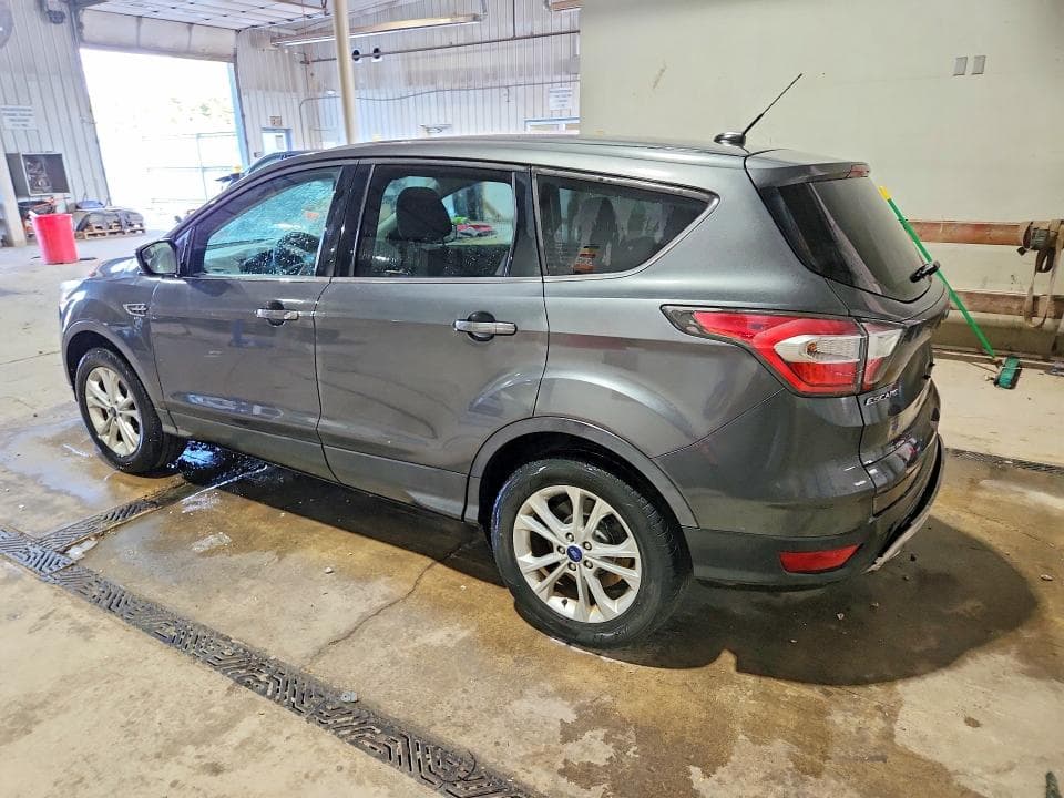 2017 FORD ESCAPE SE 2