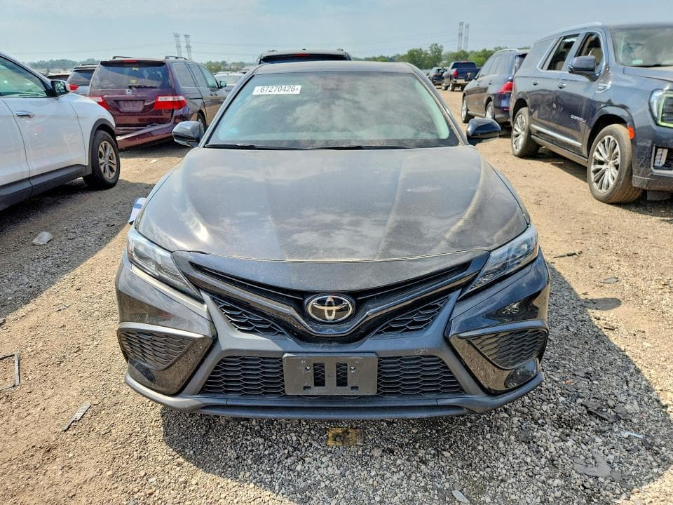 2021 TOYOTA CAMRY SE 5