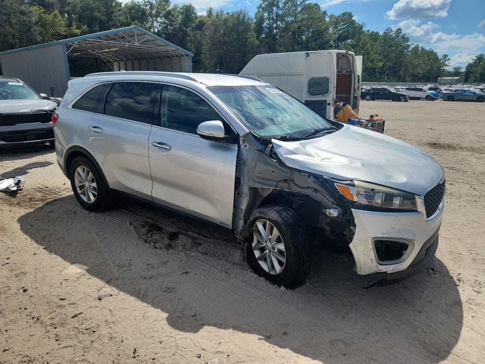 2017 KIA SORENTO LX 4