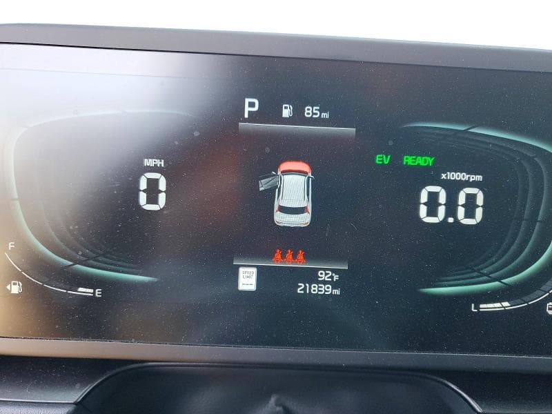 2025 KIA NIRO LX 9