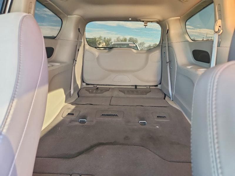 2020 CHRYSLER VOYAGER LXI 10