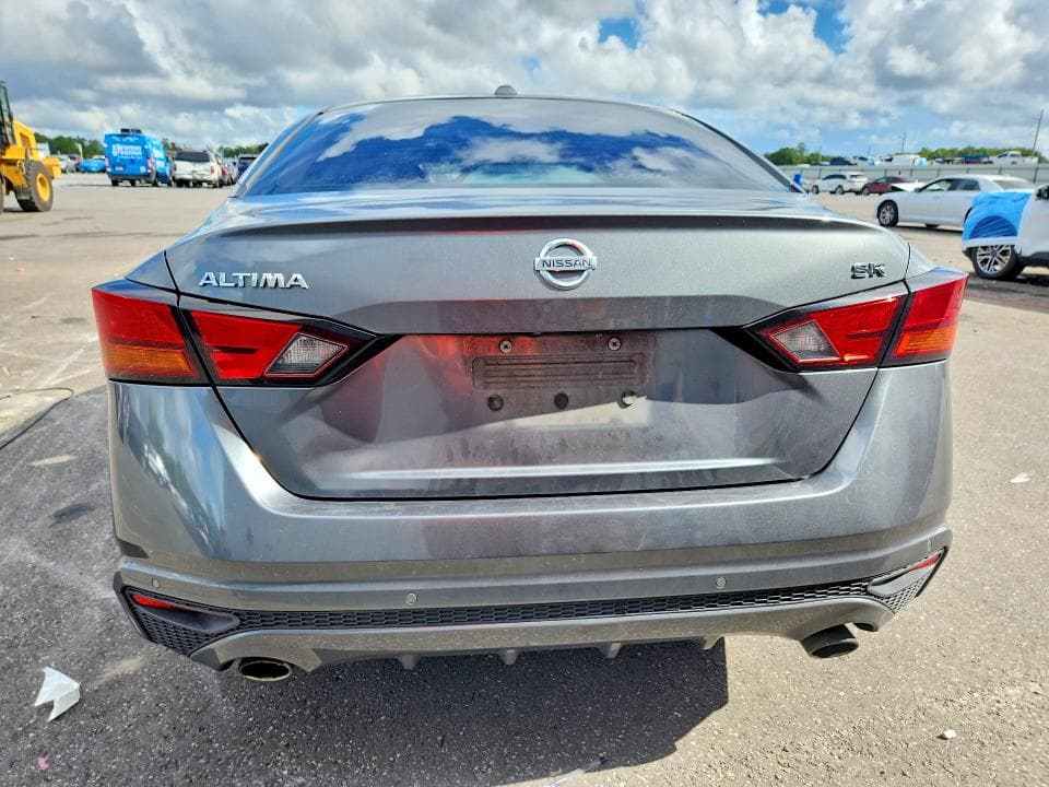 2021 NISSAN ALTIMA SR 6
