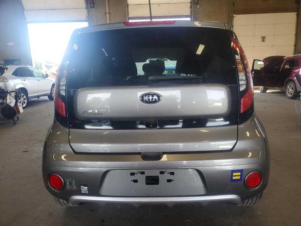 2018 KIA SOUL + 6