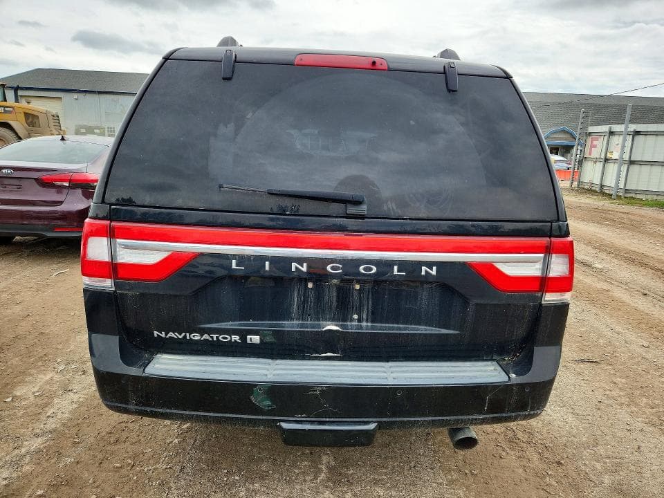 2017 LINCOLN NAVIGATOR L SELECT 6