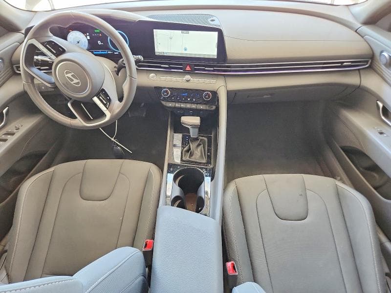 2025 HYUNDAI ELANTRA SEL 8