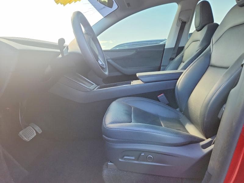 2026 TESLA MODEL Y 7