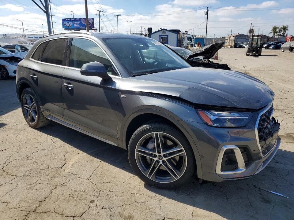2021 AUDI Q5 E PRESTIGE 4