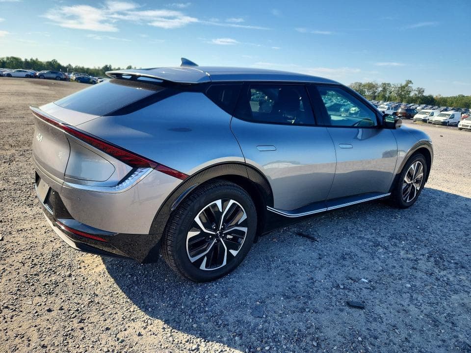 2022 KIA EV6 WIND 3