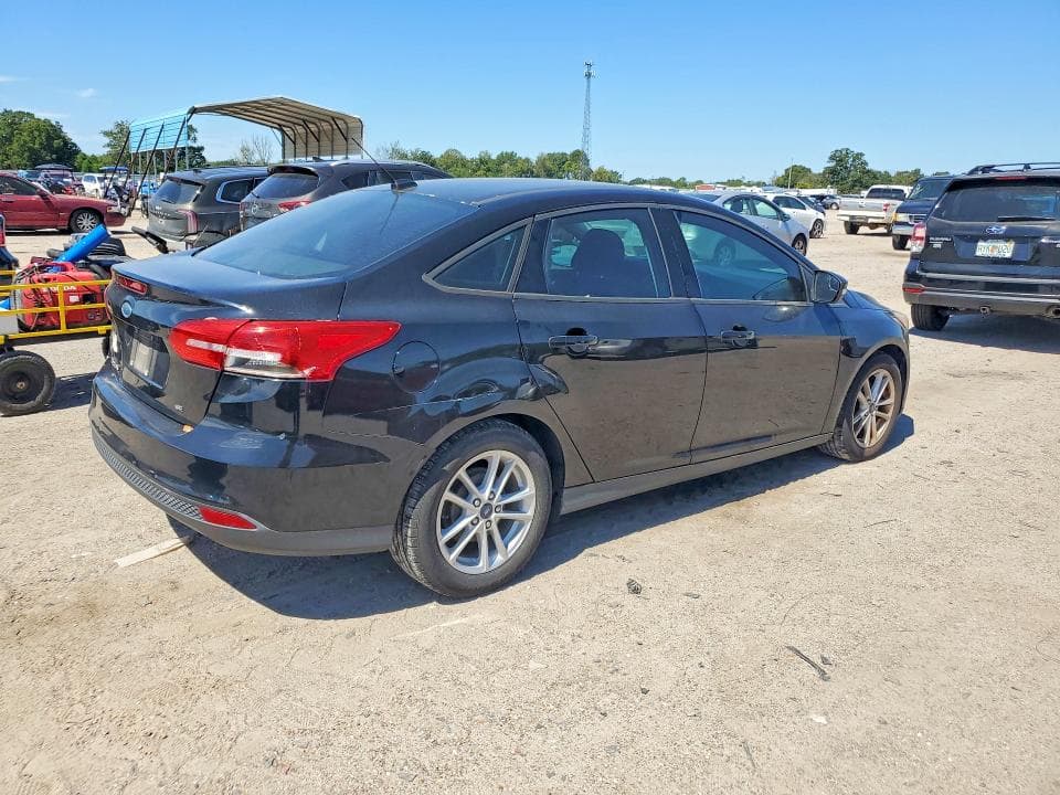 2017 FORD FOCUS SE 3