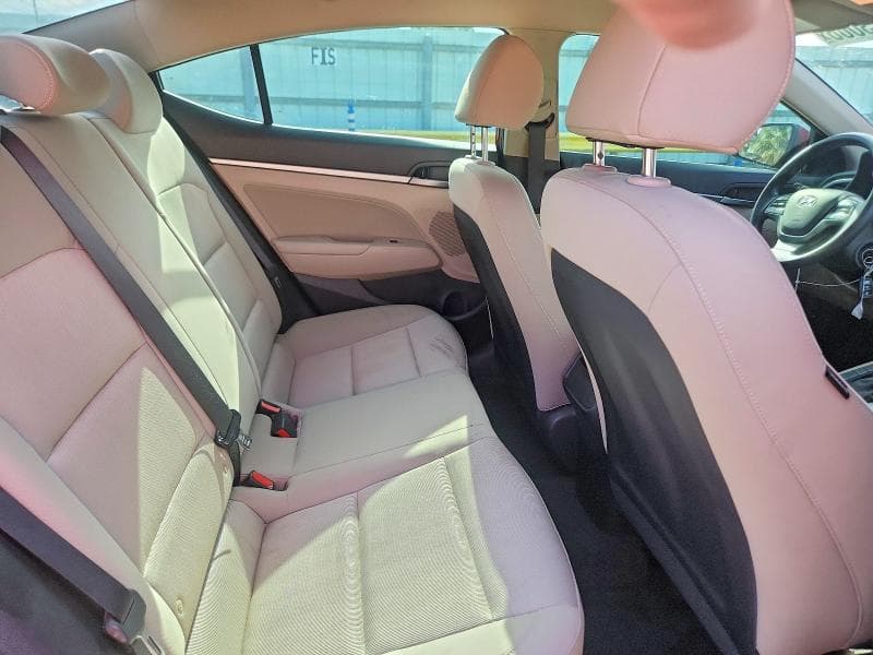 2017 HYUNDAI ELANTRA SE 10