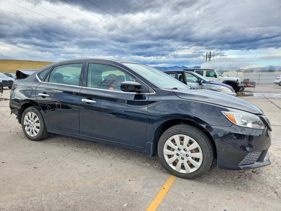 2019 NISSAN SENTRA S 4