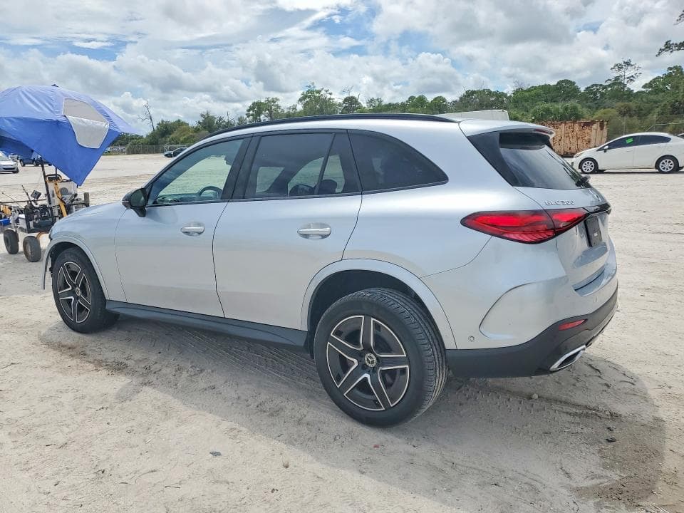 2024 MERCEDES-BENZ GLC 300 2