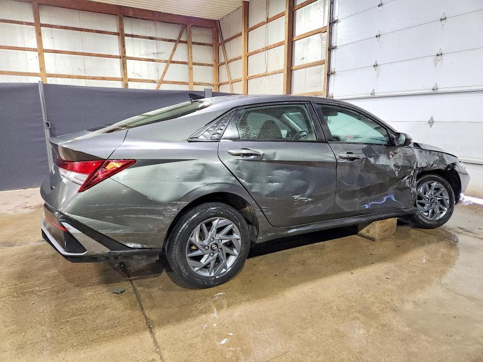 2024 HYUNDAI ELANTRA SEL 3
