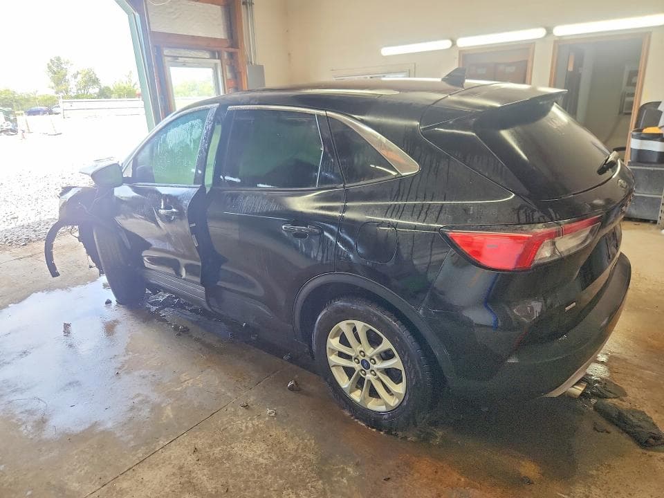 2021 FORD ESCAPE SE 2
