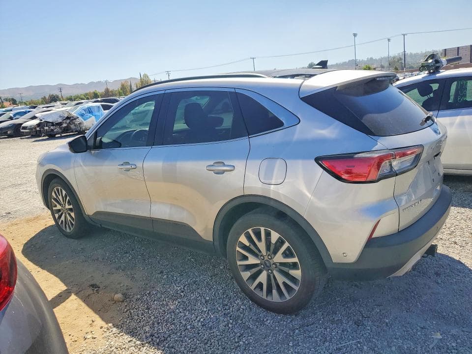 2020 FORD ESCAPE TITANIUM 2