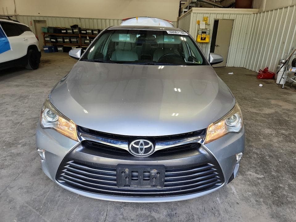 2017 TOYOTA CAMRY LE 5