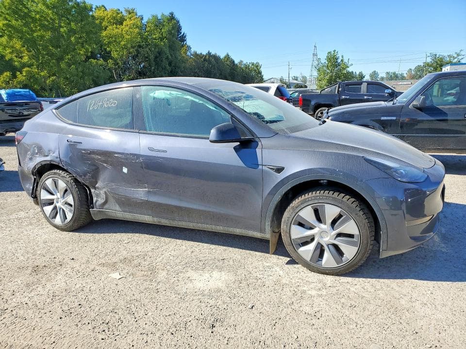 2023 TESLA MODEL Y 4
