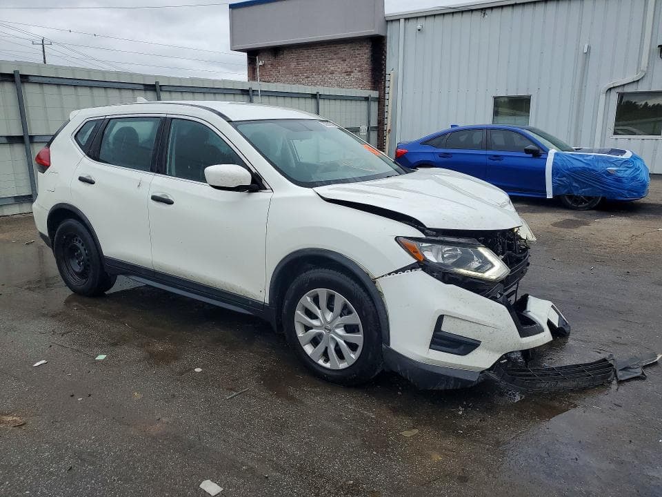 2017 NISSAN ROGUE S 4